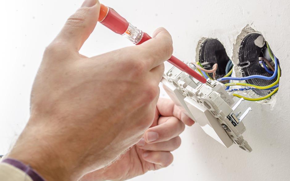 cherche électricien Évry
